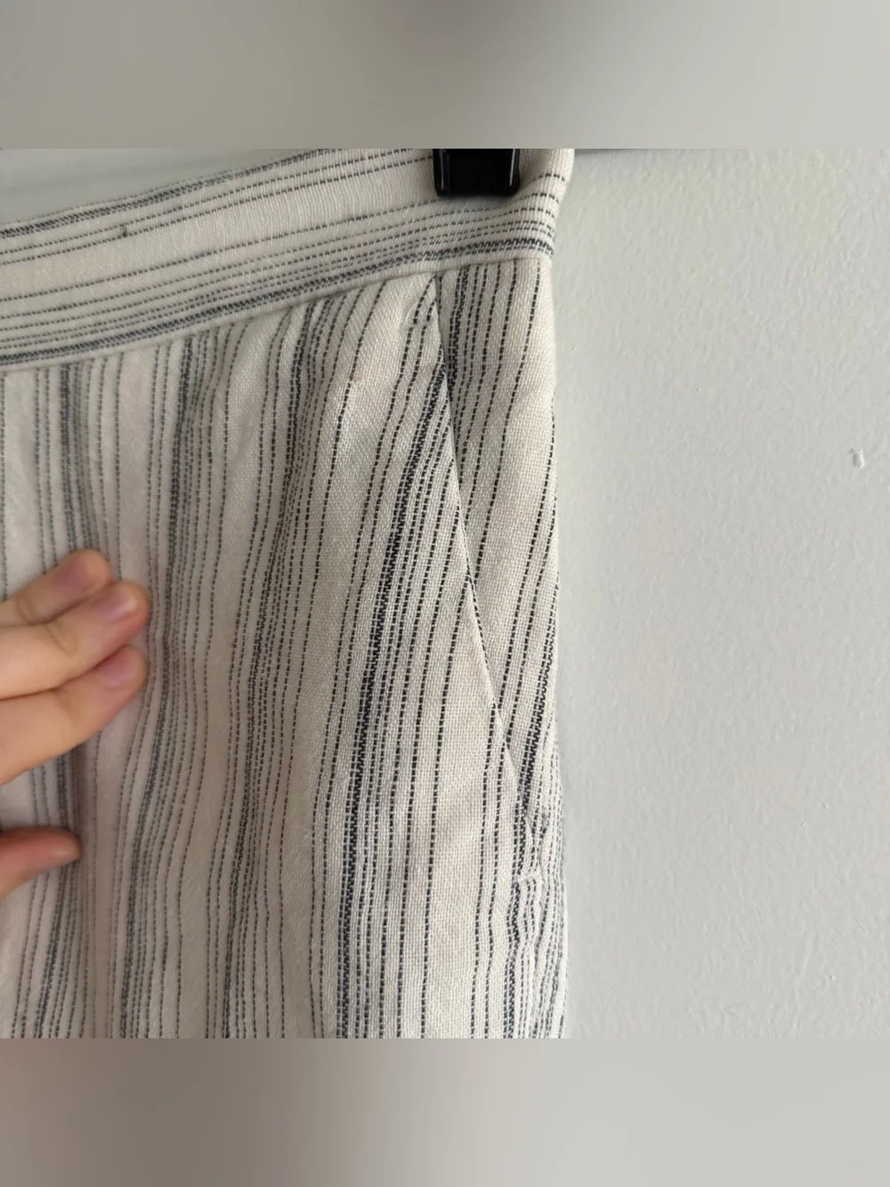 Banana Republic Hayden White and Black Striped Linen Blend Pants